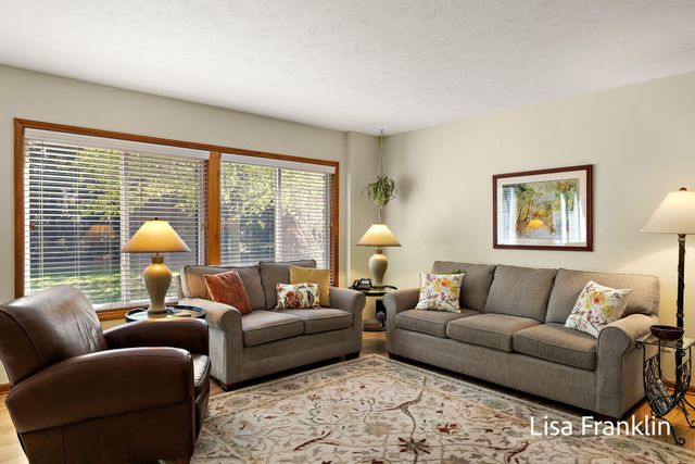 15124 Briarwood Street, Grand Haven, MI 49417