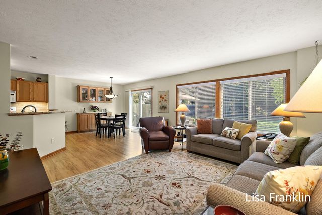 15124 Briarwood Street, Grand Haven, MI 49417