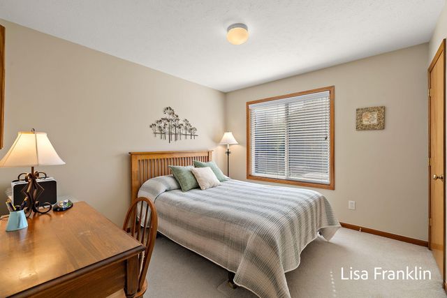 15124 Briarwood Street, Grand Haven, MI 49417