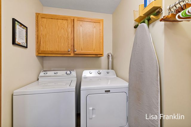 15124 Briarwood Street, Grand Haven, MI 49417