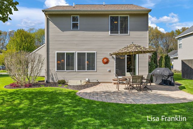 15124 Briarwood Street, Grand Haven, MI 49417