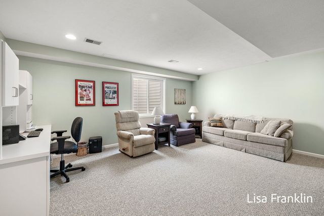 15124 Briarwood Street, Grand Haven, MI 49417