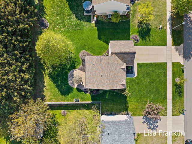 15124 Briarwood Street, Grand Haven, MI 49417