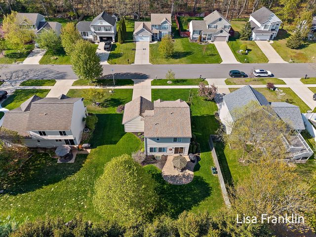15124 Briarwood Street, Grand Haven, MI 49417