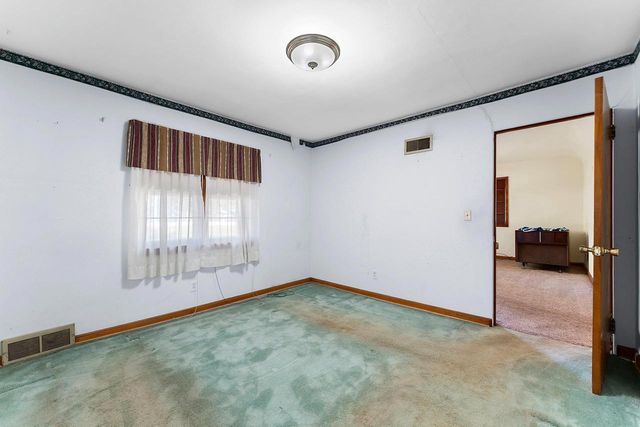 2615 W HIGHWAY DRIVE, Appleton, WI 54914