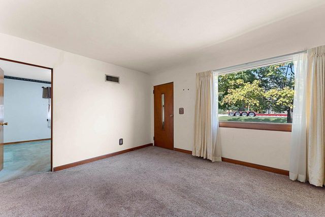 2615 W HIGHWAY DRIVE, Appleton, WI 54914