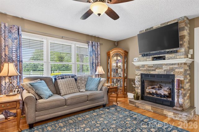 6560 Sherrills Ford Road, Catawba, NC 28609