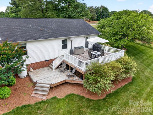 6560 Sherrills Ford Road, Catawba, NC 28609