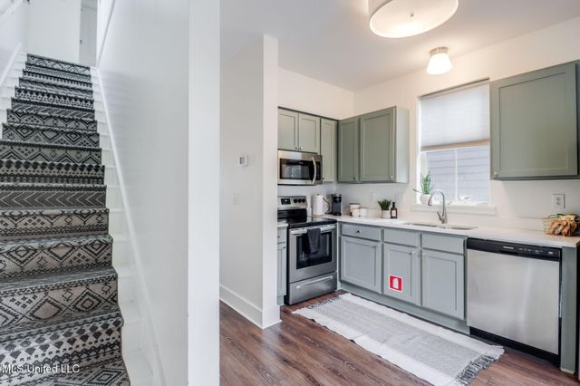 2207 Government Street, 20, Ocean Springs, MS 39564