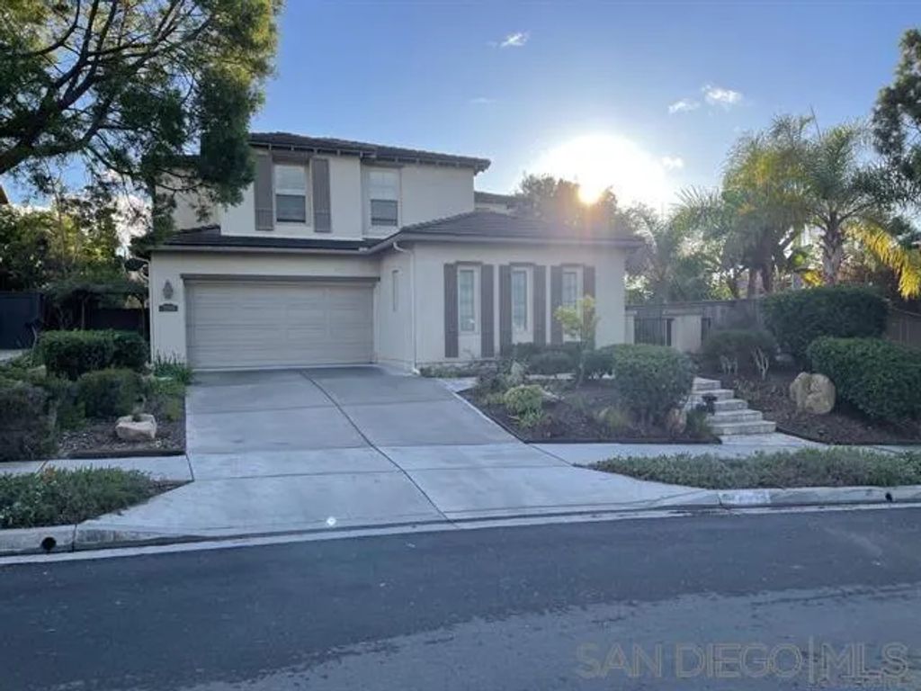 7235 Primrose Ln, San Diego, CA 92129