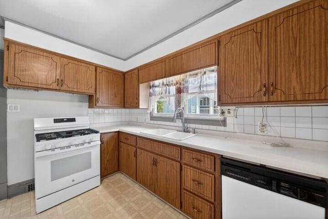 2114 N 22nd STREET, Sheboygan, WI 53081