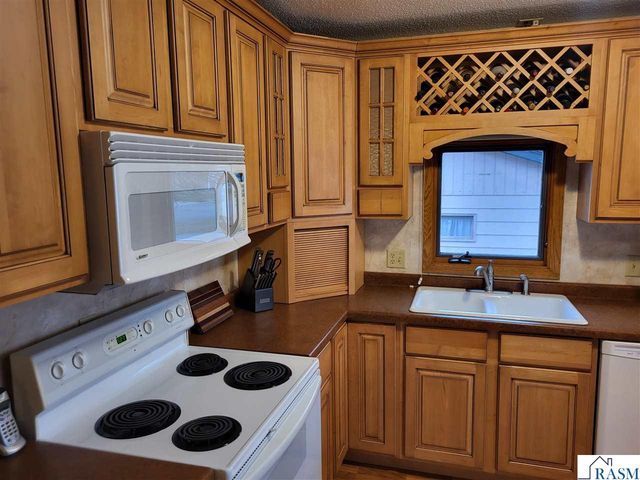 1714 Hodgson Road, North Mankato, MN 56003