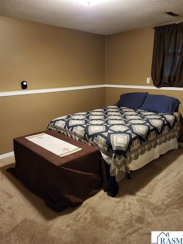 1714 Hodgson Road, North Mankato, MN 56003