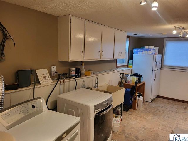 1714 Hodgson Road, North Mankato, MN 56003