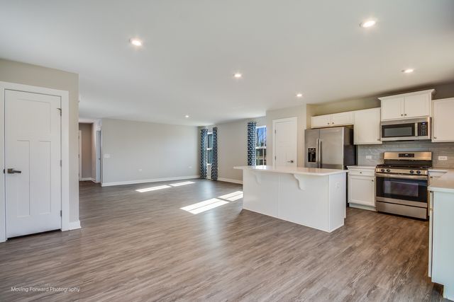 4476 E Millbrook Circle, Yorkville, IL 60560