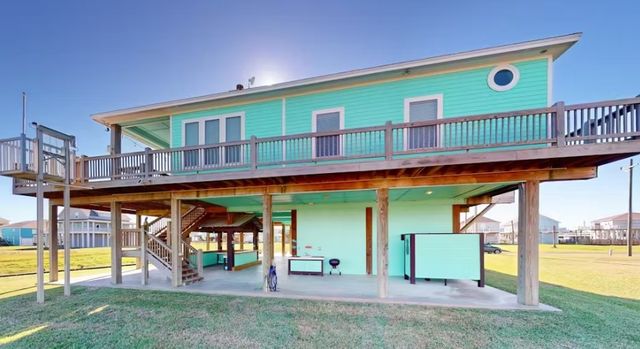 922 Palmridge Drive, Port Bolivar, TX 77650