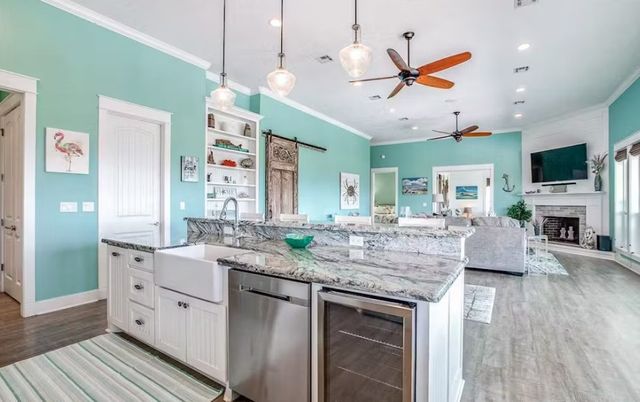 922 Palmridge Drive, Port Bolivar, TX 77650