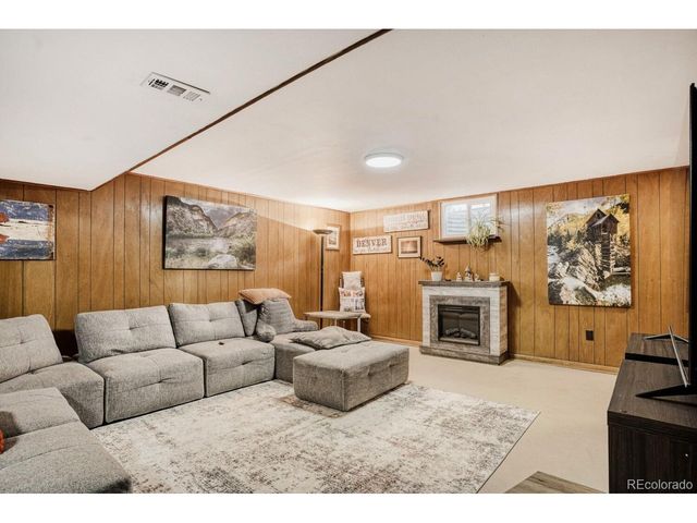 2015 Newland St, Edgewater, CO 80214