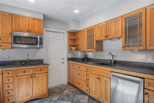 1826 Shady Lane, Beavercreek, OH 45432