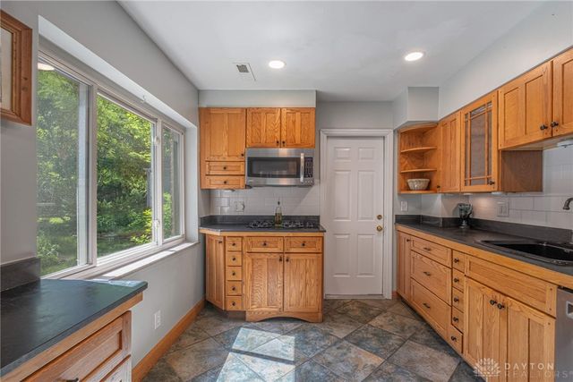 1826 Shady Lane, Beavercreek, OH 45432
