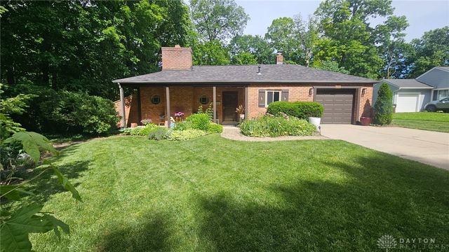 1826 Shady Lane, Beavercreek, OH 45432