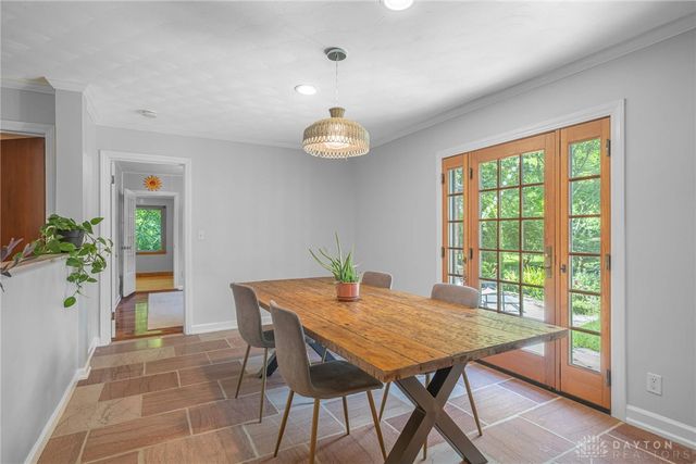 1826 Shady Lane, Beavercreek, OH 45432