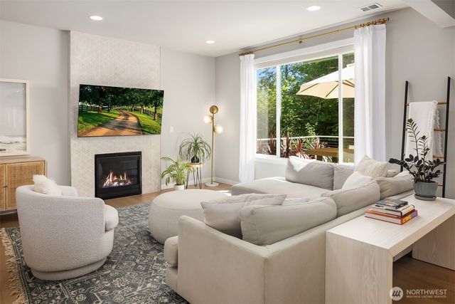 2119 NW Lynx Loop, Issaquah, WA 98027