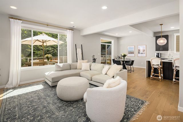 2119 NW Lynx Loop, Issaquah, WA 98027