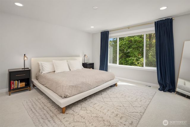 2119 NW Lynx Loop, Issaquah, WA 98027