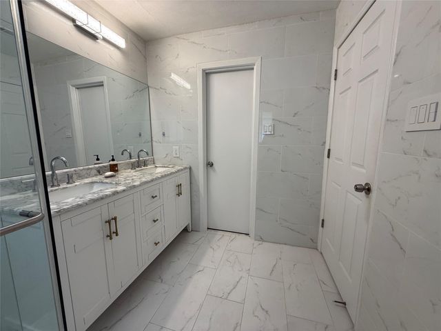 11915 Steppingstone Lane, Houston, TX 77024