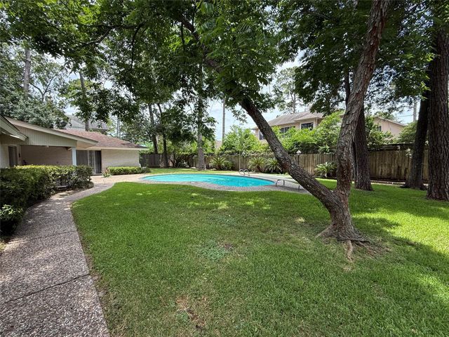 11915 Steppingstone Lane, Houston, TX 77024