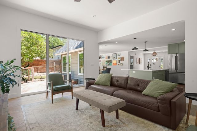 2506 Friar Tuck LN, Austin, TX 78704