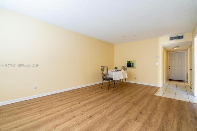 200 Ashbury Rd 205, Hollywood, FL 33024