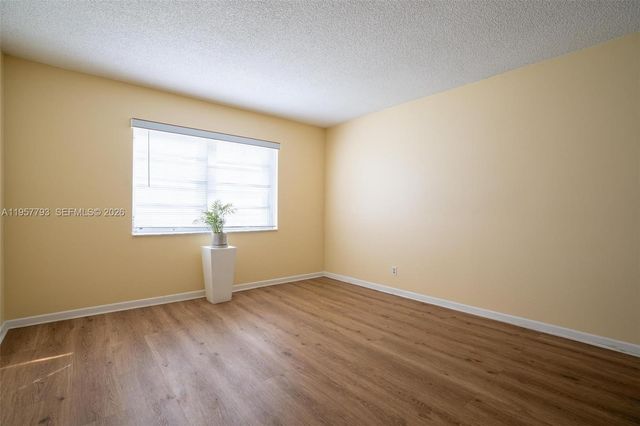 200 Ashbury Rd 205, Hollywood, FL 33024