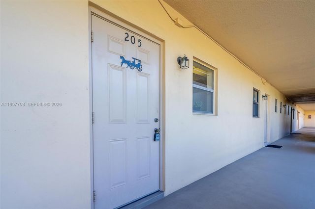 200 Ashbury Rd 205, Hollywood, FL 33024