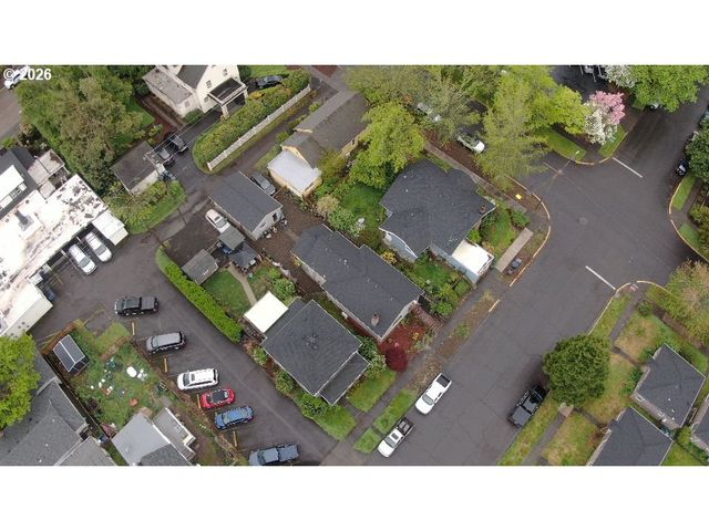 517 C St, Springfield, OR 97477