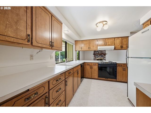 1761 RUSSET Dr, Eugene, OR 97401