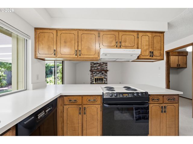 1761 RUSSET Dr, Eugene, OR 97401