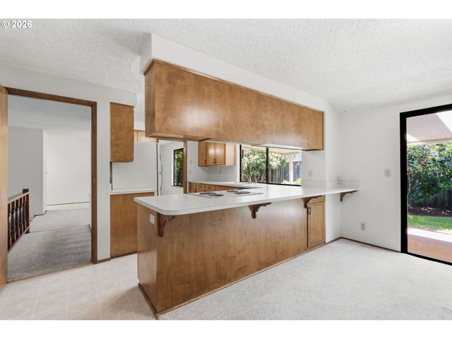 1761 RUSSET Dr, Eugene, OR 97401