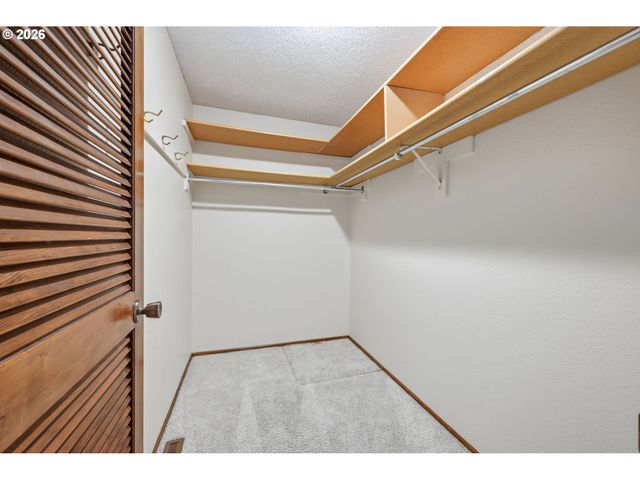 1761 RUSSET Dr, Eugene, OR 97401