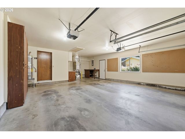 1761 RUSSET Dr, Eugene, OR 97401