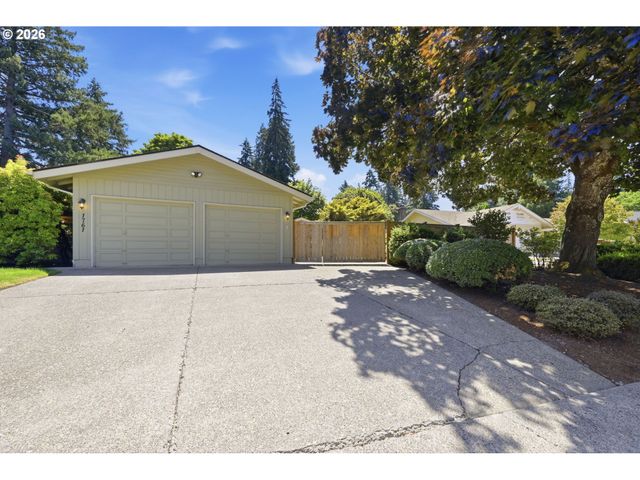 1761 RUSSET Dr, Eugene, OR 97401