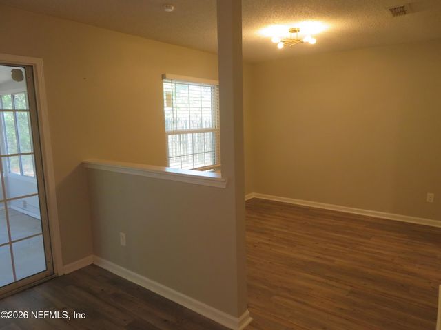 7728 PIKES PEAK Drive, Jacksonville, FL 32244