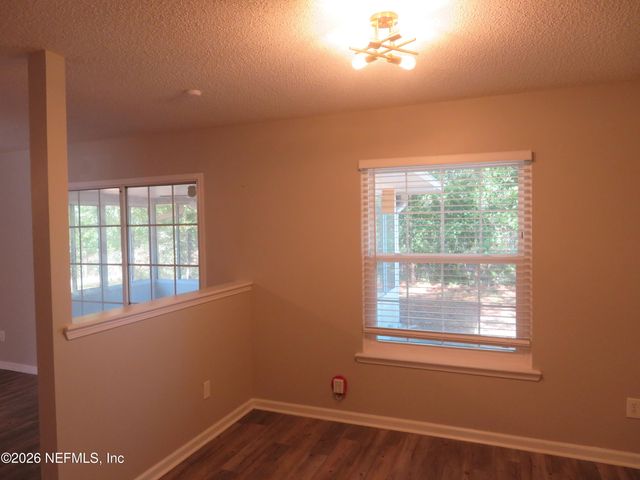 7728 PIKES PEAK Drive, Jacksonville, FL 32244