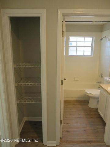 7728 PIKES PEAK Drive, Jacksonville, FL 32244