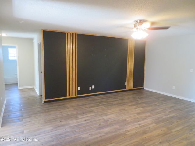 7728 PIKES PEAK Drive, Jacksonville, FL 32244