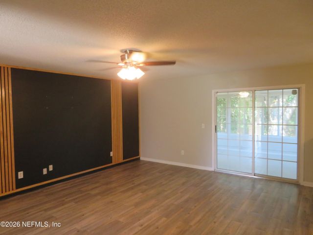 7728 PIKES PEAK Drive, Jacksonville, FL 32244