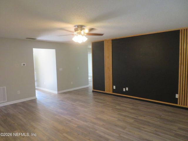 7728 PIKES PEAK Drive, Jacksonville, FL 32244