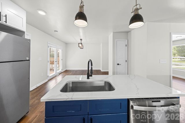 4919 Seacroft Road, Charlotte, NC 28210