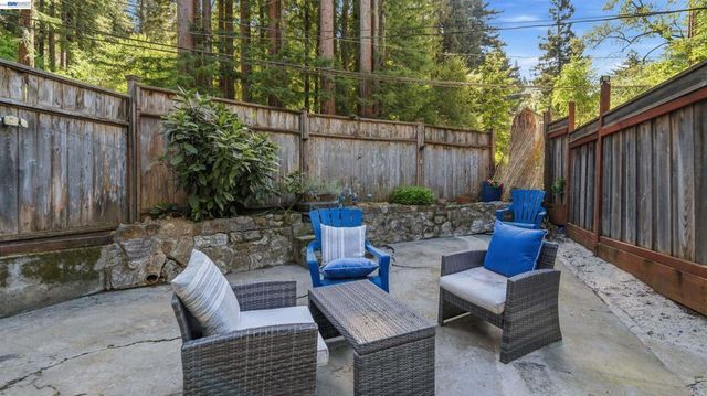 15765 Kings Creek Rd, Boulder Creek, CA 95006